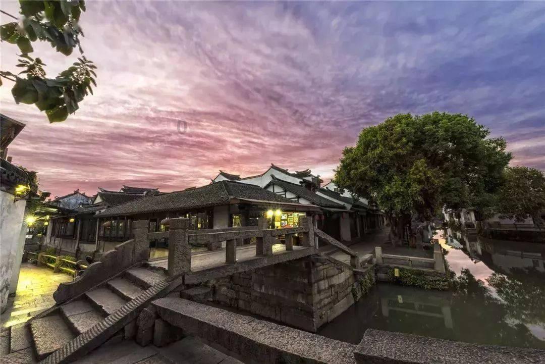 老年人避免“致命”骨折，牢记这些防跌倒措施